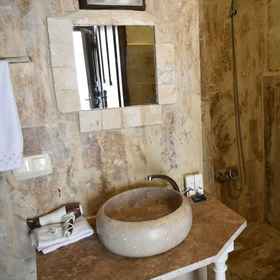 Glamada Cave Suites1 , 飯店Zeferan Cappadocia | Top Steakhouse Restaurant with View | Lux Restaurants near me | Best Breakfast Lunch Dinner | Seafood