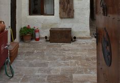 Others 2 Glamada Cave Suites