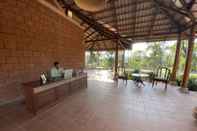 Lobby Machaan Plantation Resorts Sakleshpur