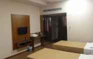 Kamar Tidur 7 ADB Rooms Hotel Surabhi International