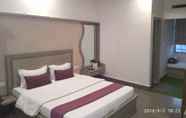 Kamar Tidur 4 ADB Rooms Hotel Surabhi International