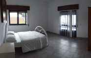 Bedroom 2 Come Inn Sesimbra