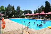 สระว่ายน้ำ Hotel Orellana Perdiz
