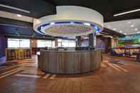 Bar, Cafe and Lounge Tru By Hilton Burlington