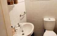 In-room Bathroom 7 One Bedroom Apartment by Klass Living Serviced Accommodation Bellshill - Elmbank Street Apartment with WIFI  and Parking