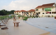 Hồ bơi 6 Sikder Hotel and Villas