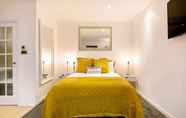 Kamar Tidur 3 Beautiful Hyde Park Studio Flat