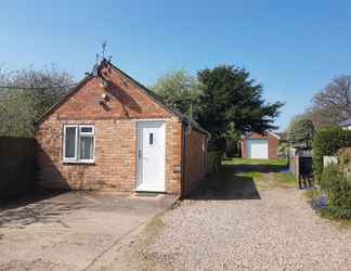 Exterior 2 Feather Bed Cottage B&B