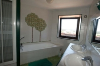 In-room Bathroom La Villa Sanary-Sur-Mer