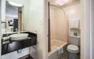 In-room Bathroom 4 Motel 6 Somers Point, NJ - Ocean City - Wild Wood Beach