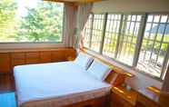 Kamar Tidur 5 Pine Garden Family Villa