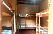 Kamar Tidur 4 Majestic MT Pinatubo Tour and Homestay