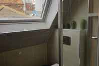 In-room Bathroom Nitehouse Serviced Apartments