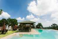 Swimming Pool Vista Tala Resort & Recreational Park