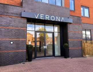 ภายนอกอาคาร 2 Verona Apartments