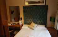 Bilik Tidur 4 Dorset Arms Hotel