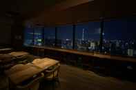 Quầy bar, cafe và phòng lounge hotel MONday Premium Ueno Okachimachi