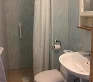 In-room Bathroom 3 Vikedal Relax Center