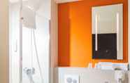 In-room Bathroom 3 ibis budget Huerta De Murcia