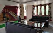 Lobby 5 Ziro Palace Inn