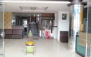 Lobi 5 iROOMZ Shivaratna Palace