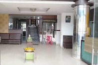 Lobi iROOMZ Shivaratna Palace