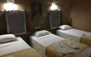 Kamar Tidur 4 Shanda Lodge Desert Resort