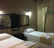 Bedroom 2 Shanda Lodge Desert Resort