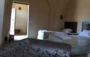 Kamar Tidur 3 Shanda Lodge Desert Resort