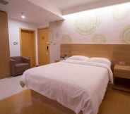 Bedroom 3 GreenTree Inn Fuzhou Gandong Bridge Express Hotel