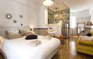 Bilik Tidur 3 Designer renovated apt- downtown Athens by VillaRentalsgr