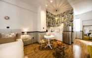 ห้องนอน 5 Designer renovated apt- downtown Athens by VillaRentalsgr