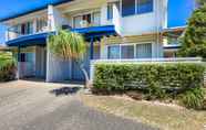 Exterior 2 Sunbright 2/5 Petrel Street