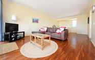 Common Space 6 Sunbright 2/5 Petrel Street