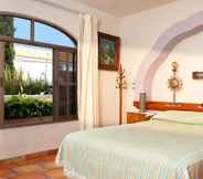 Bedroom 7 Residencia Jardin Real