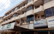 Exterior 3 iROOMZ Samrat Ashok