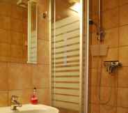In-room Bathroom 2 Ferienwohnung auf Pferdehof bei Neustadt