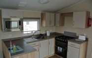 Bedroom 2 Royal Oak Caravan Park