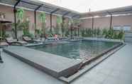 Swimming Pool 4 Peppery Hills Hotel