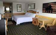 Bedroom 3 Hallmarc Inn & Suites of West Memphis