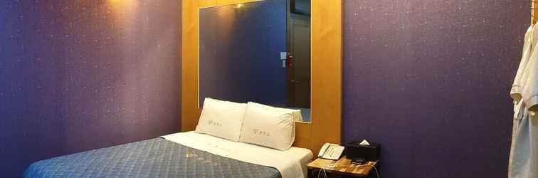 Kamar Tidur Romance Motel