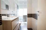 In-room Bathroom Lorenteggio Studio Apt
