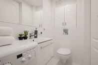 In-room Bathroom Apartstate on Piramowicza 2