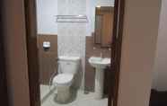 Toilet Kamar 4 WMV Hotel & Restaurant