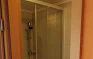 In-room Bathroom 5 Wirtshaus Alte Schmiede