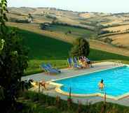 Swimming Pool 3 Country House 'La Tana della Lepre'