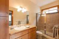 In-room Bathroom Columbia West 3 Bedroom Condo by Redawning