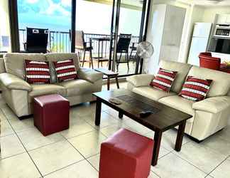 Lobi 2 Cairns Apartment Esplanade Ocean Views