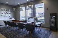 Functional Hall Hyatt Place Indianapolis / Fishers