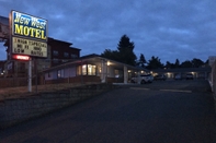 Exterior New West Motel